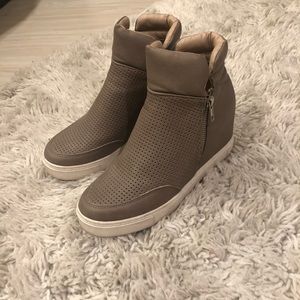Steve madden wedge sneakers